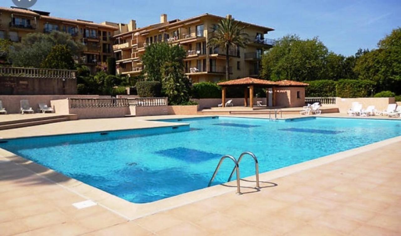 Appartement Spacieux Avec Jardin Coeur De St Tropez سان تروبيه المظهر الخارجي الصورة
